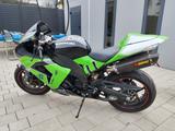 Kawasaki ZX10R - KAWASAKI 2006 ZX10R