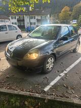 Renault Clio - Renault Clio aus 2003 mit Diesel-Antrieb