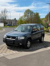 Ford Maverick 2.0i 111tkm - Ford Maverick mit Schiebedach