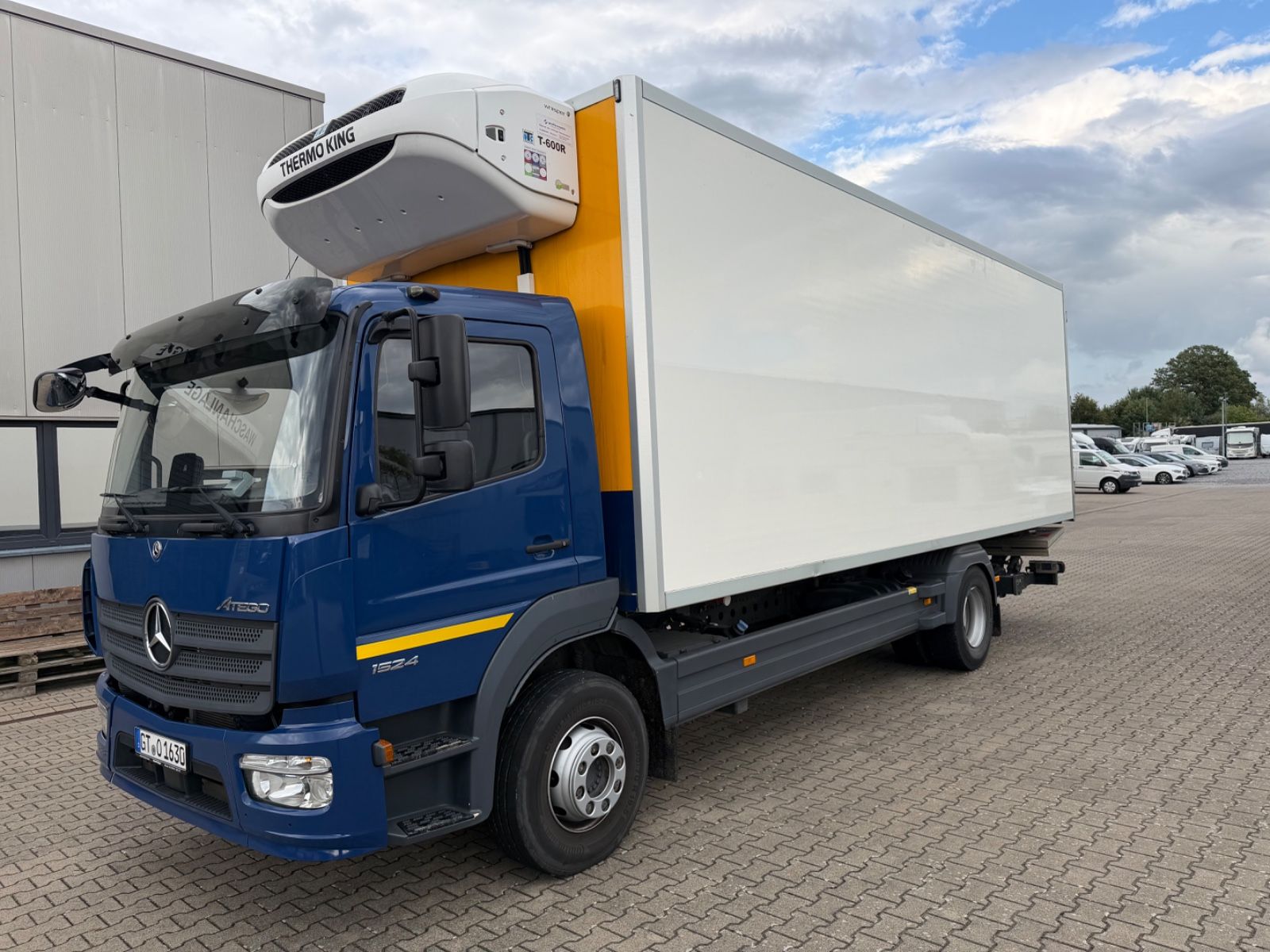 Fahrzeugabbildung Mercedes-Benz Atego 1524 L Tiefkühlkoffer Thermok.LBW Faltl.