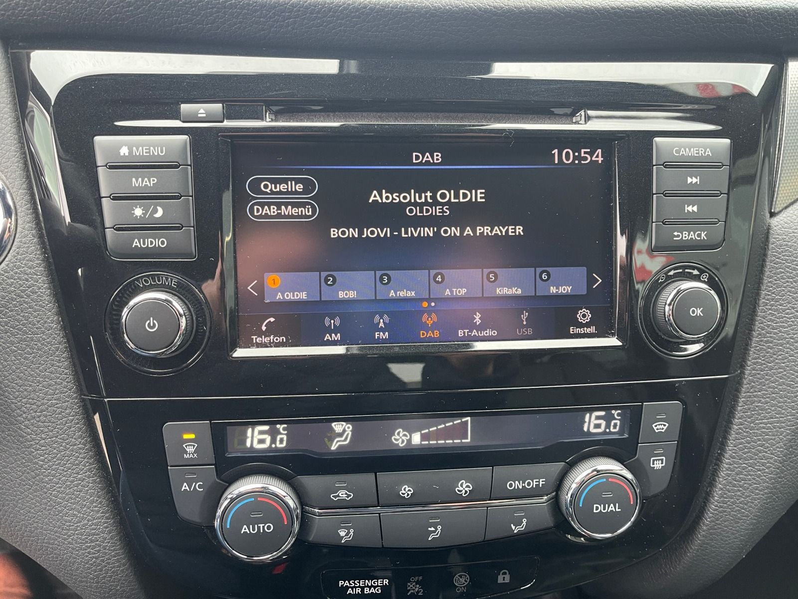Fahrzeugabbildung Nissan Qashqai 1.3 DiG-T Tekna+ Automatik Leder Navi