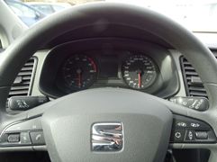 Fahrzeugabbildung Seat Leon Klimaanlage PDC
