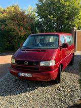 Volkswagen T4 Caravelle 2,5-l-Diesel TDI 65kW Standard - rote Volkswagen T4 Caravelle