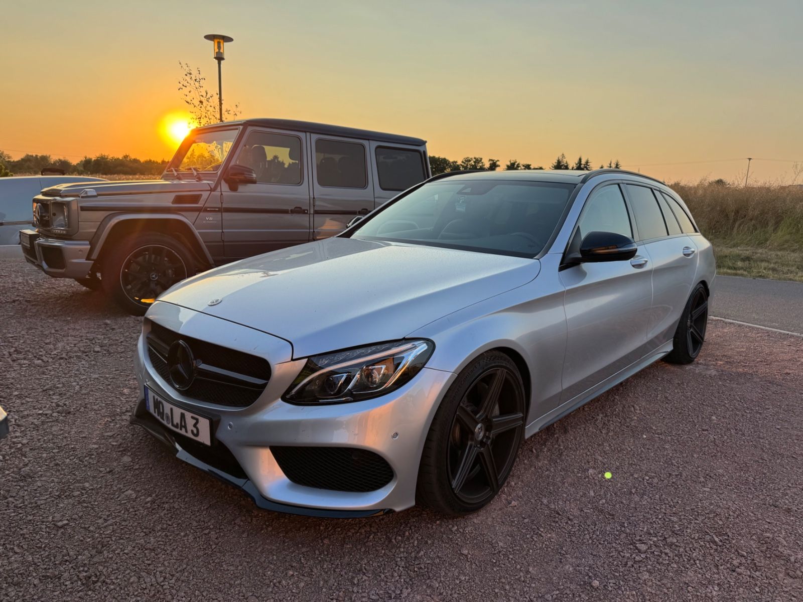 MERCEDES-BENZ C300 T-Modell AMG Line Night Paket/LED/Panorama