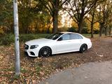 Mercedes-Benz E 220 d Autom. - AMG*PANO*WIDE*360-Kam*Night*20Z - gebrauchte Mercedes-Benz E 220 aus dem Jahr 2016