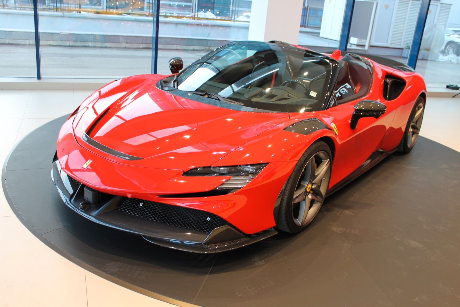 FERRARI SF90