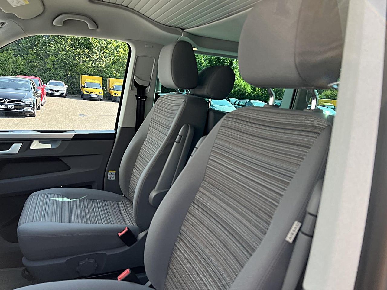 Fahrzeugabbildung Volkswagen T6.1 California Beach Edition 2.0 TDI DSG Klima