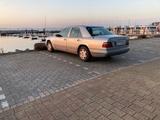Mercedes-Benz E220 W124 Automatik Originalzustan - Mercedes-Benz 220: W124