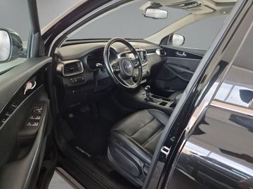 KIA Sorento - 5
