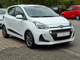 Hyundai i10 1.2 Style Automatik+Schiebedach+Navi - Hyundai i10 Gebrauchtwagen in Düsseldorf