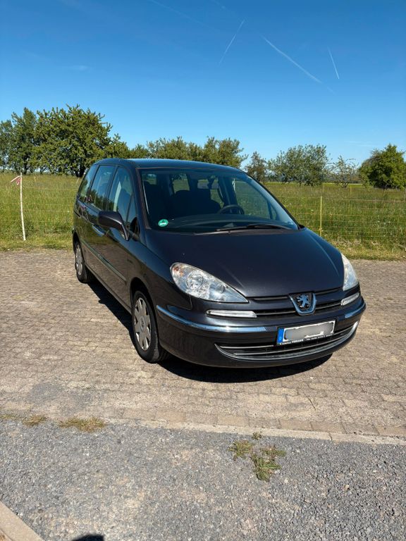 Peugeot 807