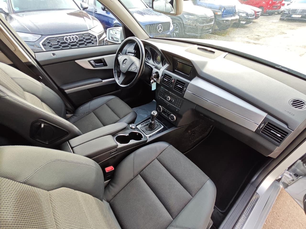 Mercedes-Benz GLK220 2010 — photo 17