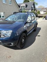Dacia Duster 1.6 SCe 115 4x2 Lauréate Lauréate TÜV neu - Dacia Duster: 4x2 Laureate