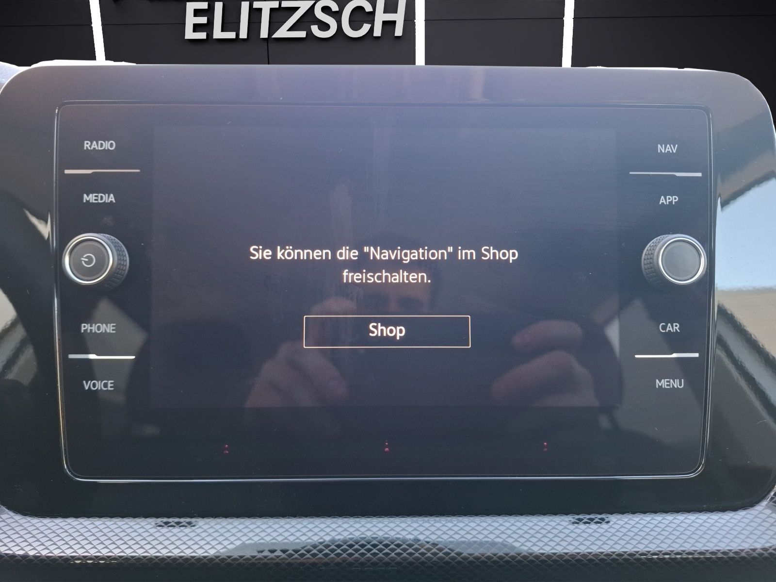 Fahrzeugabbildung Volkswagen T-Cross TSI Life LED CarPlay AID ACC PDC SH LM