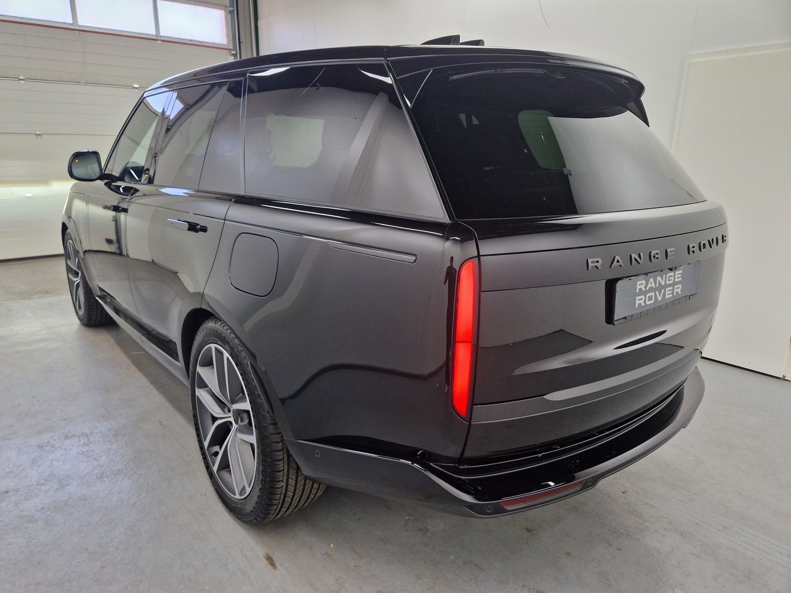 LAND ROVER Range Rover SWB 3.0 Plug-in-Hybrid P550 HSE SWB – Bild 4