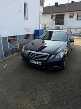 Mercedes-Benz E 300 CDI T BlueEFFICIENCY AVANTGARDE AVANTGARDE - Mercedes-Benz E 300 aus 2010