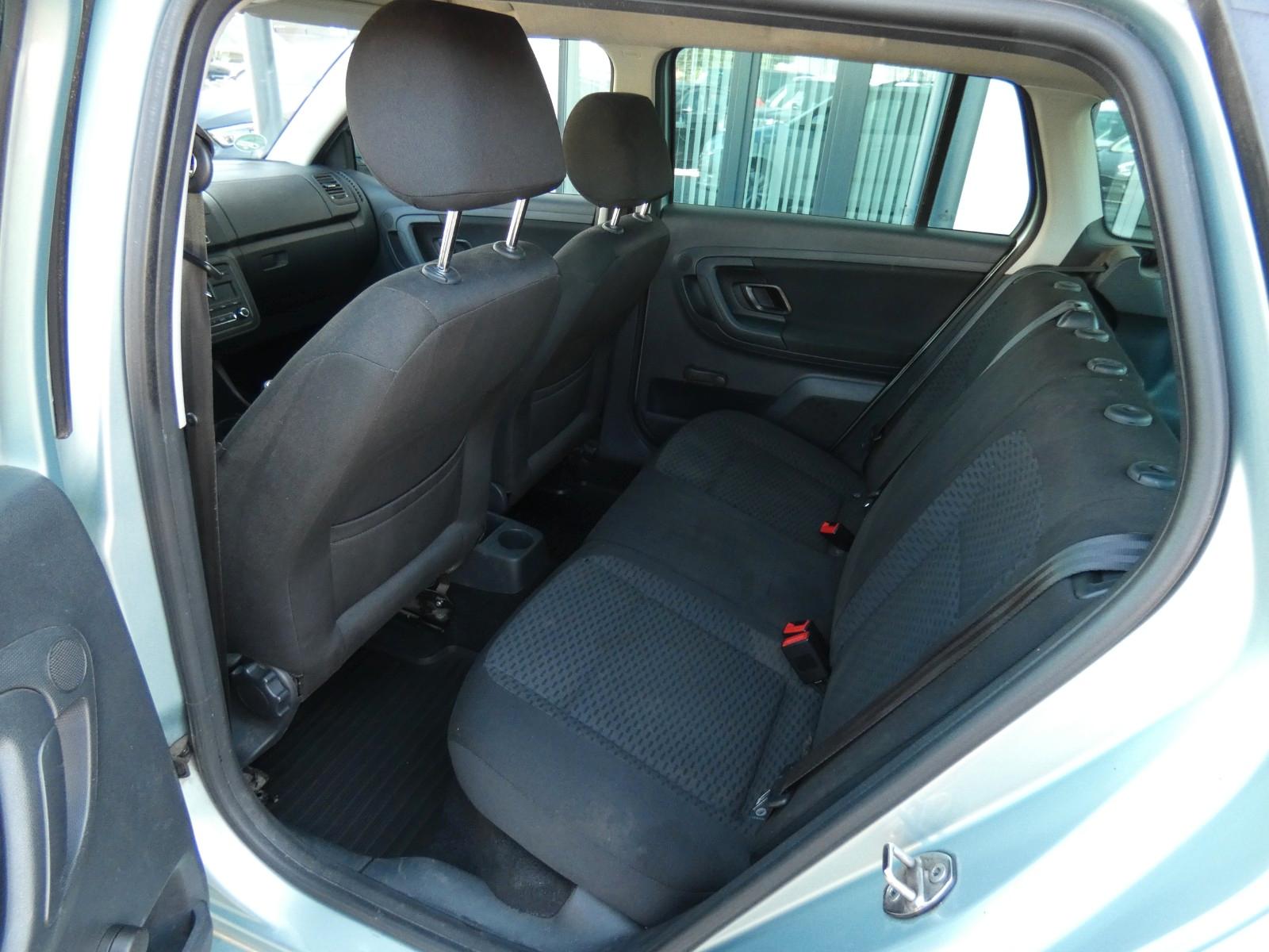 Skoda Fabia 2011 — photo 6