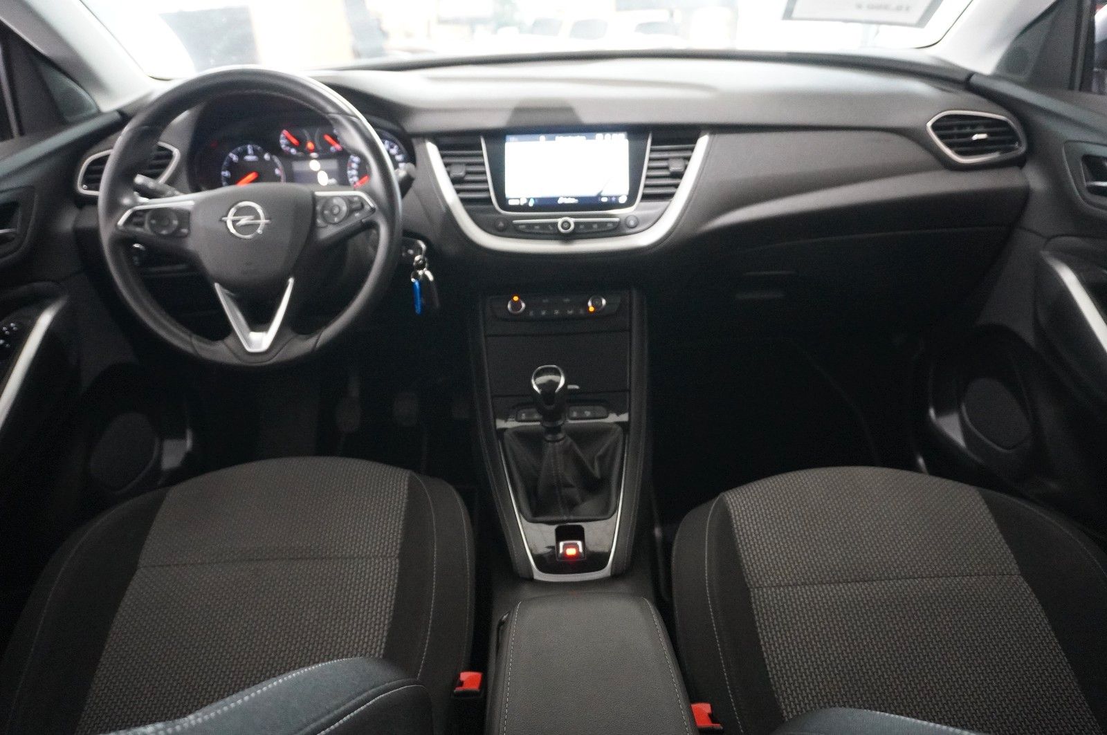 Fahrzeugabbildung Opel Grandland X 1.6D NAVI/PDC/LED/TEMPOMAT/ALU