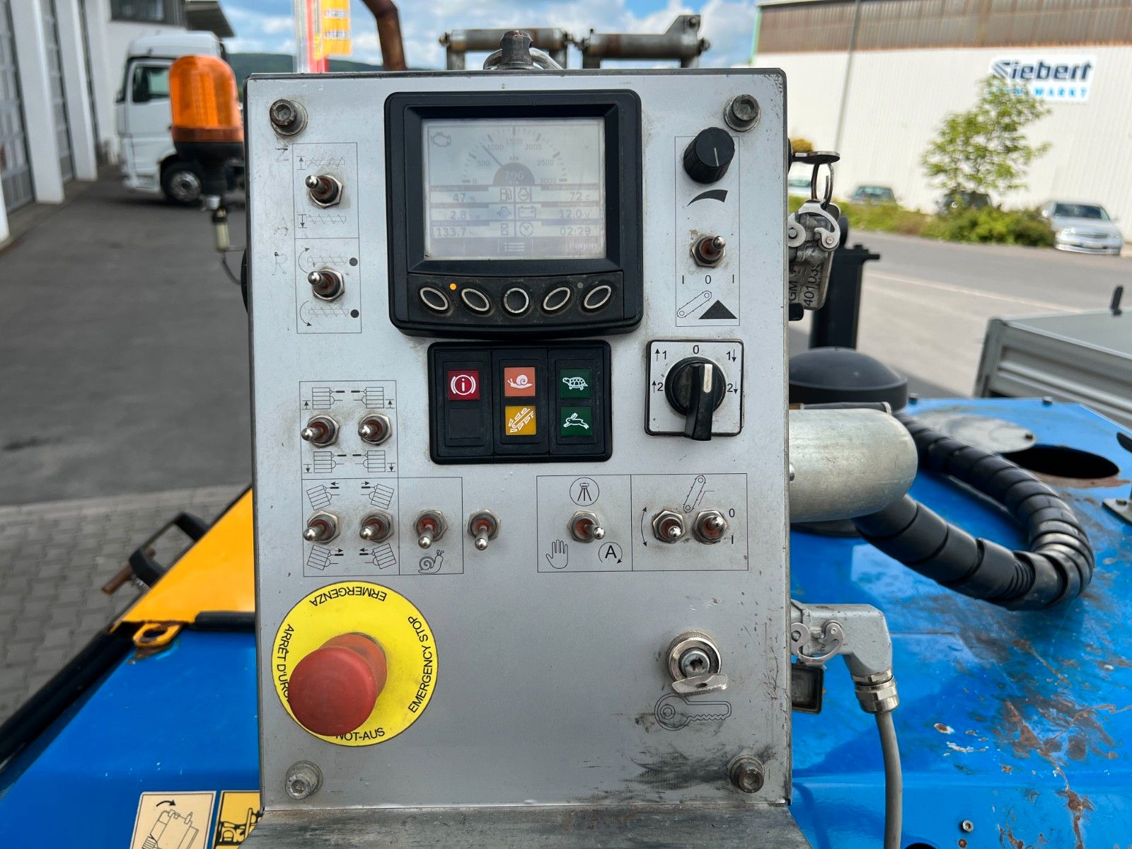 Fahrzeugabbildung Andere LIAB Grabenmeister GM4 Raupe / nur 1.133h / 2020
