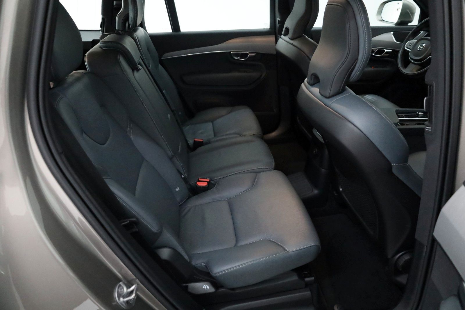 Fahrzeugabbildung Volvo XC90 T8 Inscription Expr.,Navi,360Kam,HUD,7Sitze