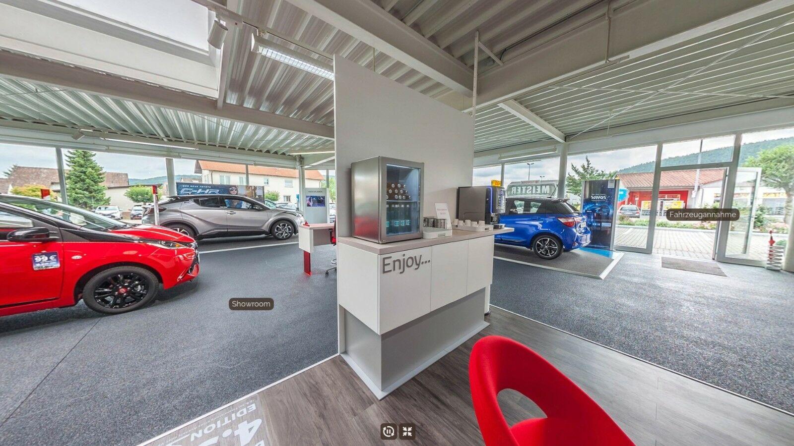 showroom-image-top