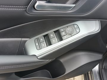 Nissan Qashqai 1.3 DIG-T N-Connecta °Navi°RFK°SHZ°BF°