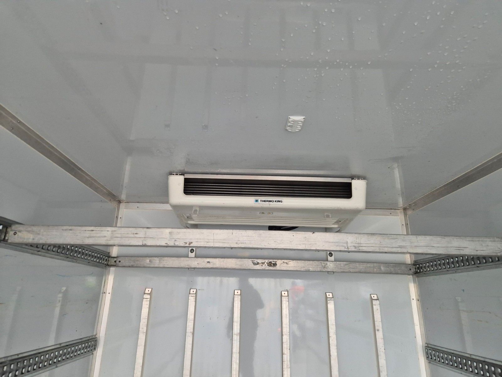 Fahrzeugabbildung Mercedes-Benz Atego 818 L 4x2 LBW ThermoKing V-600