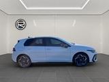 Volkswagen Golf VIII 1.5 eTSI OPF, R-Line, DSG - Tageszulassungen mit Benzin-Antrieb: Limousine