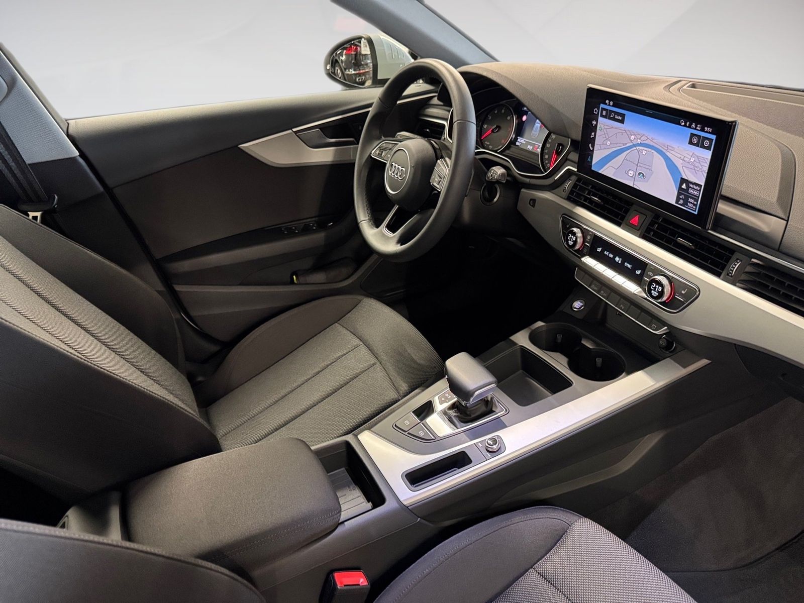 Audi A4 - Bild 9