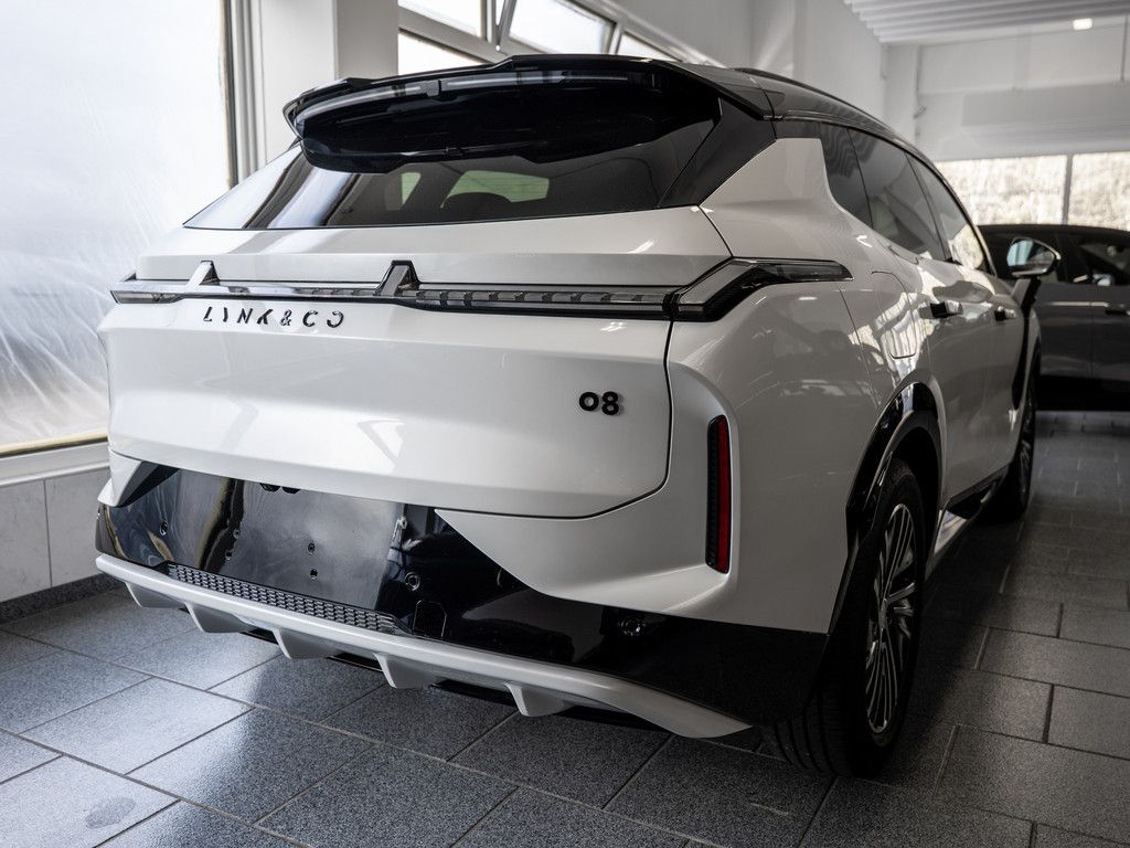 Lynk & Co 08
