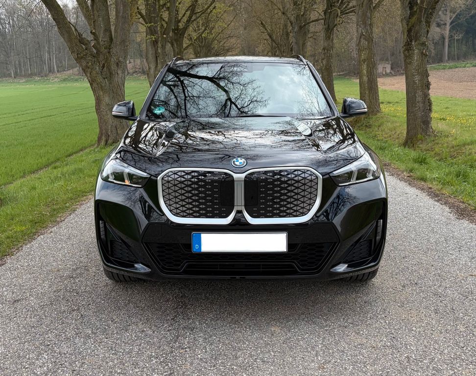 Image of BMW iX1