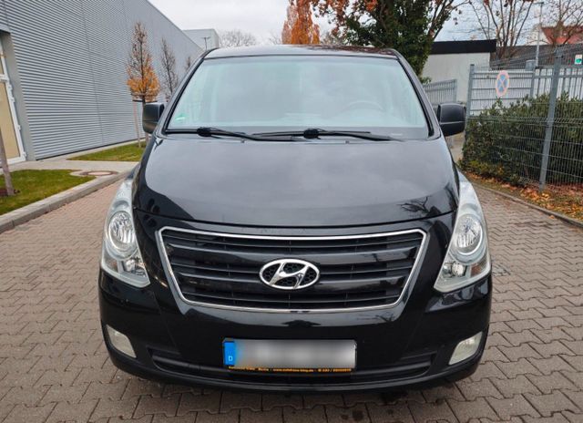 Hyundai 2,0 Liter Motor sehr sauber und in best Zu...