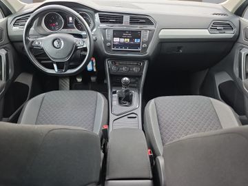 Volkswagen Tiguan - 10