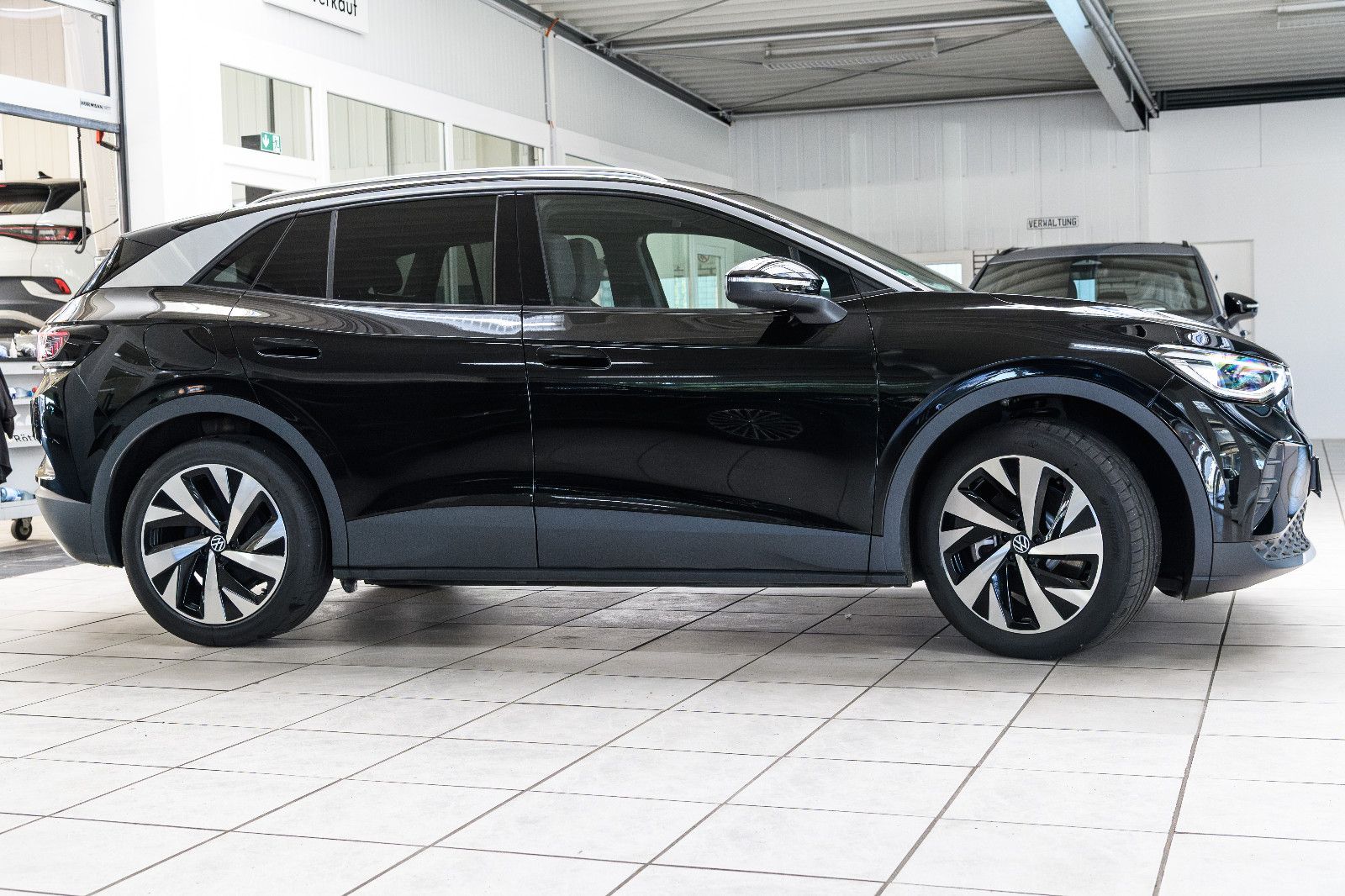 Fahrzeugabbildung Volkswagen ID.4 Pro IQ-LED+AHK+NAV+HUD+WÄRMEPUMPE+H&K+ACC