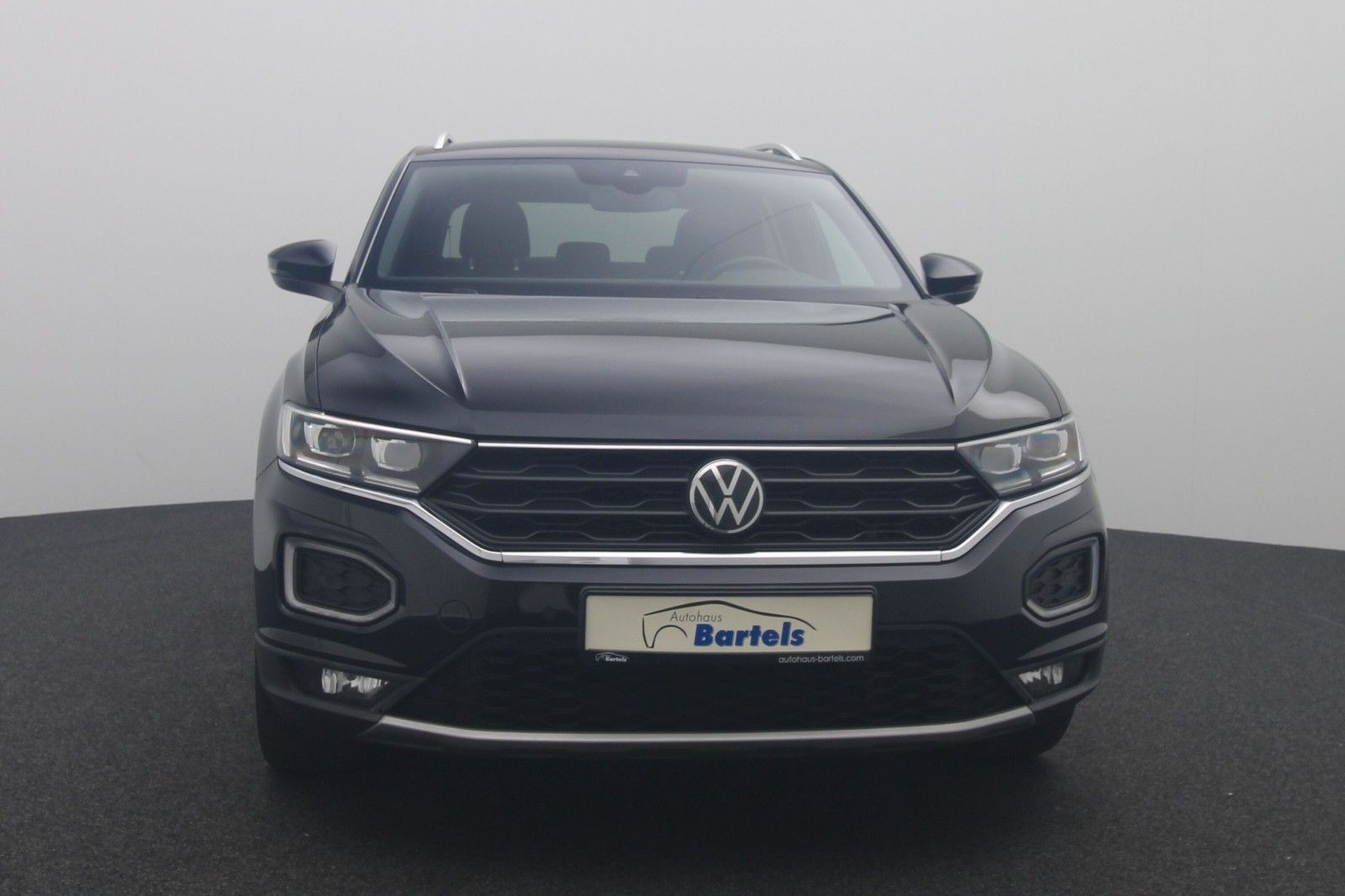 Fahrzeugabbildung Volkswagen T-Roc Sport  ACC Navi DSG LED