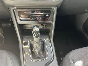 Volkswagen Tiguan - 9