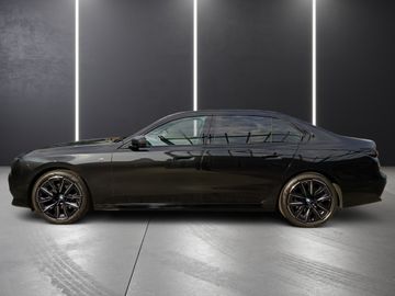 BMW 740 - 8