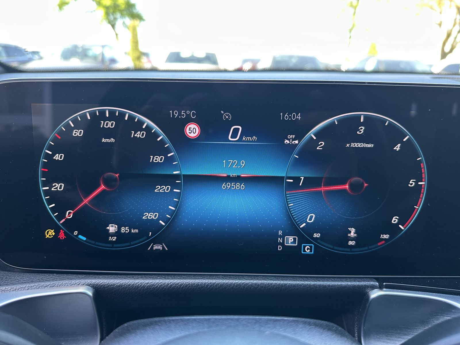 Fahrzeugabbildung Mercedes-Benz GLB 220d Progressive NAV+LED+V-COCK+KAM+CARPLAY