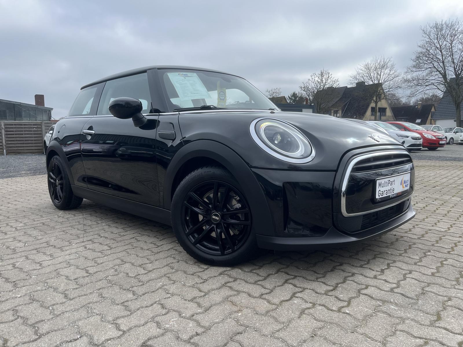 MINI ONE ESSENTIAL TRIM/FACELIFT/DSG/LED/NAVI/1.HD