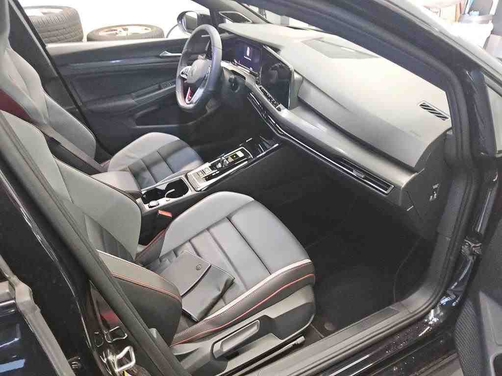 Volkswagen Golf VIII 2.0 TSI GTI Clubsport MATRIX-LED PANO foto 9