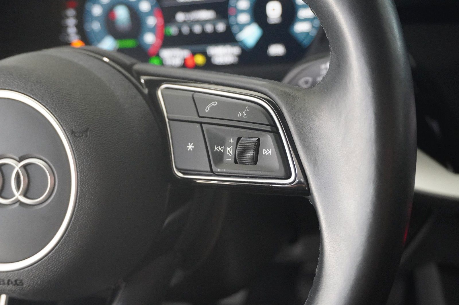 Fahrzeugabbildung Audi A3 Sportback 35 TFSI NAVI/LED/SHZ/VIRTU./TEMP.