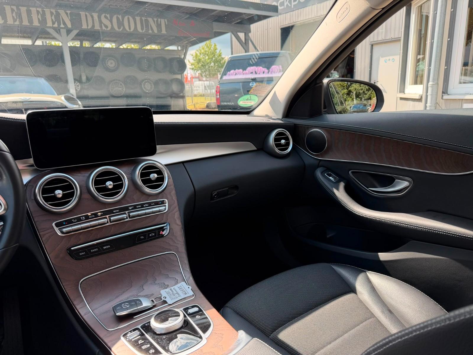 Mercedes-Benz C200d FACELIFT°1-HAND°AUTOM°AHK°RFK°T-LEDER°NAVI