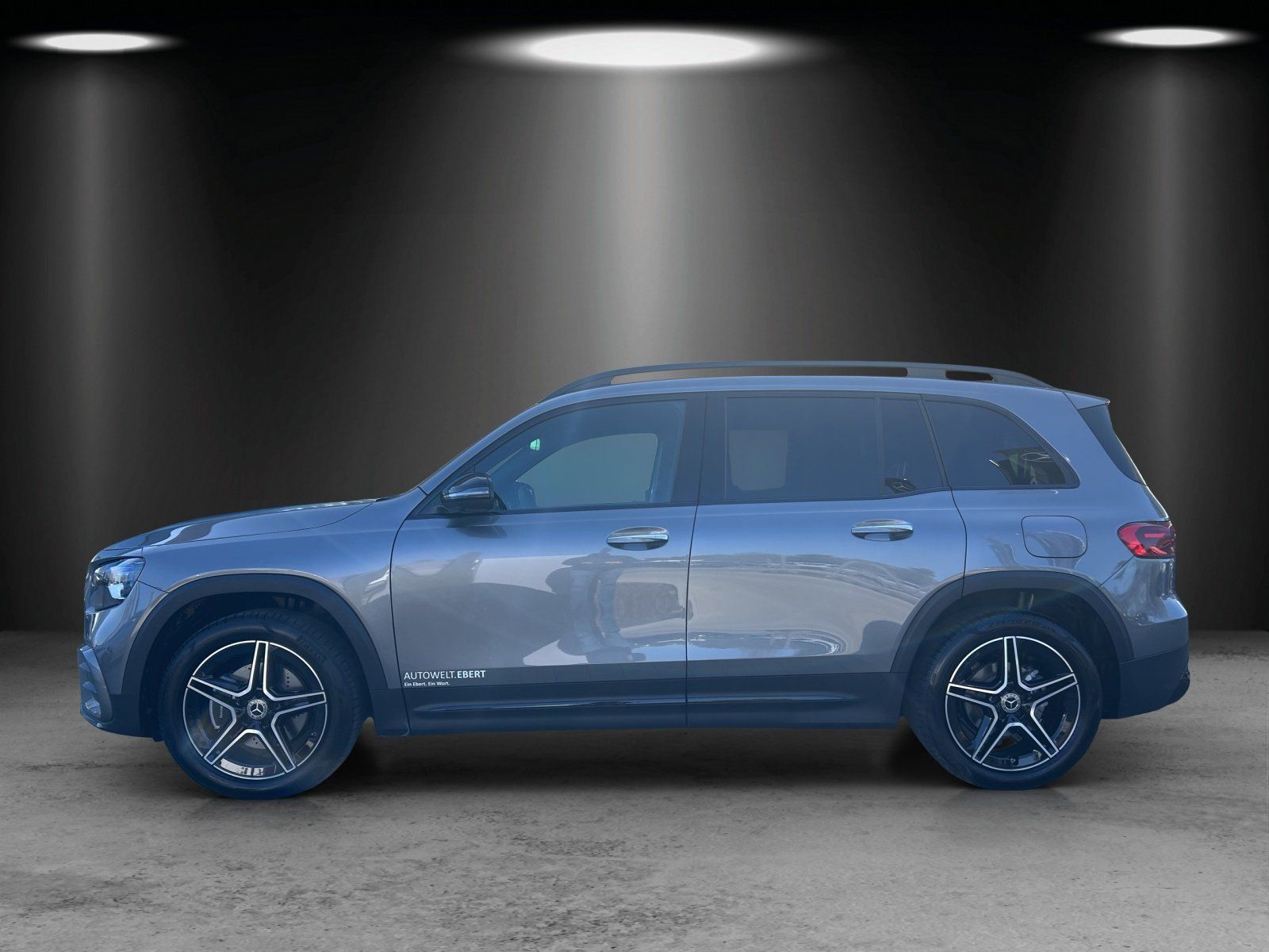 Fahrzeugabbildung Mercedes-Benz GLB 200 AMG 360° AHK KeyGo DISTRONIC Multibeam