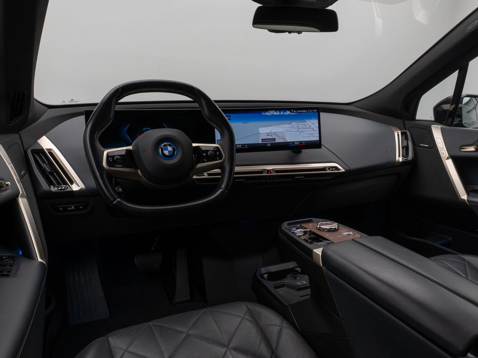 Fahrzeugabbildung BMW iX xD40 Sport Panorama Laser 360°ACC Komfort 22"