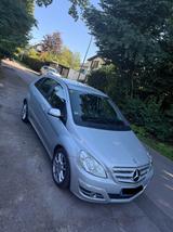 Mercedes-Benz B 180 BlueEFFICIENCY - Mercedes-Benz B 180 Gebrauchtwagen in Aachen