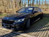 BMW 750i xDrive - M-Paket, TV, Massage, Carbonschw. - gebrauchte BMW 750 aus dem Jahr 2021