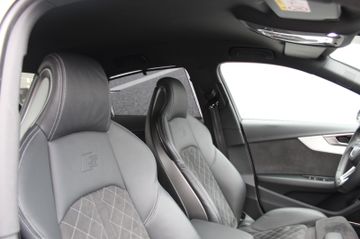Fahrzeugabbildung Audi A4 Lim. 40 TDI S line Matrix ACC S Sportsitze 19