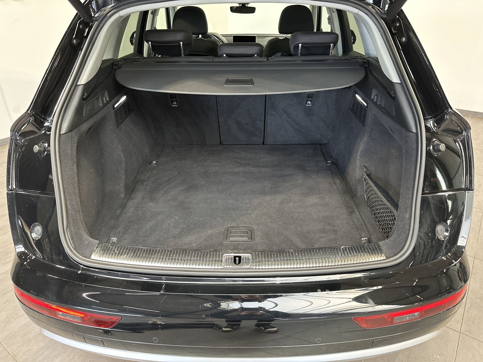 Fahrzeugabbildung Audi Q5 40 TDI Qu Sport NAV+XEN+KAM+B&O+PANO+CARPLAY