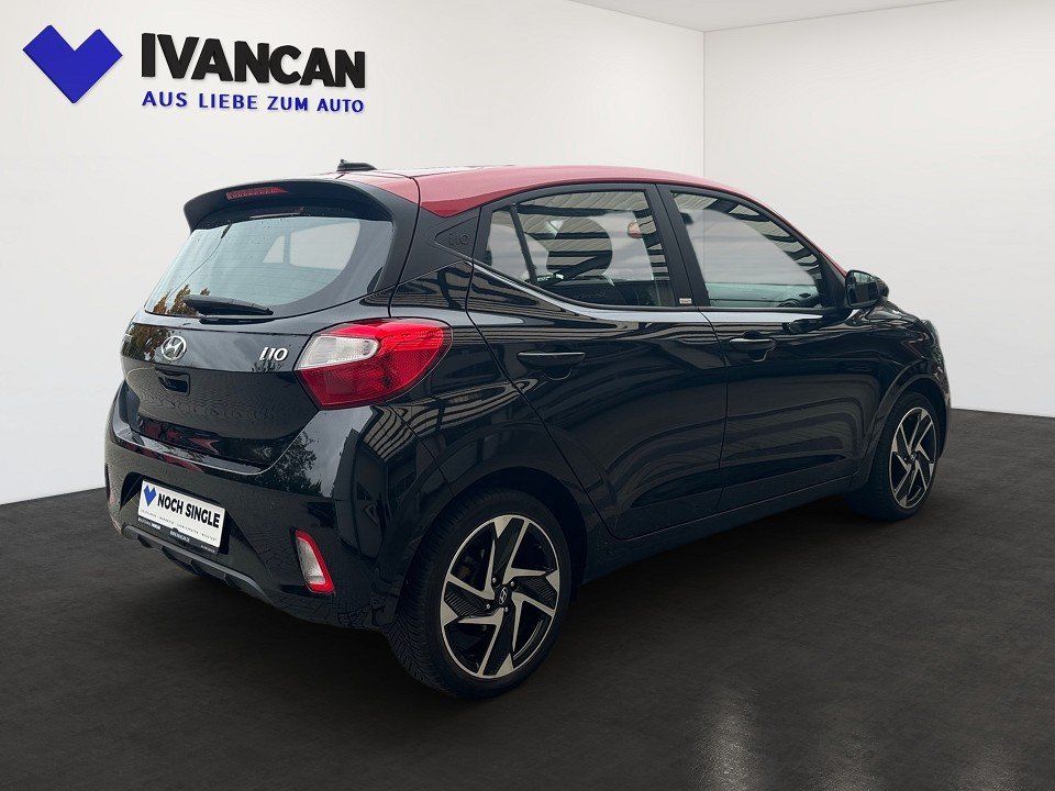 Fahrzeugabbildung Hyundai i10 1.2i Trend Navipaket, 16 Alufelgen, Dach-Lac