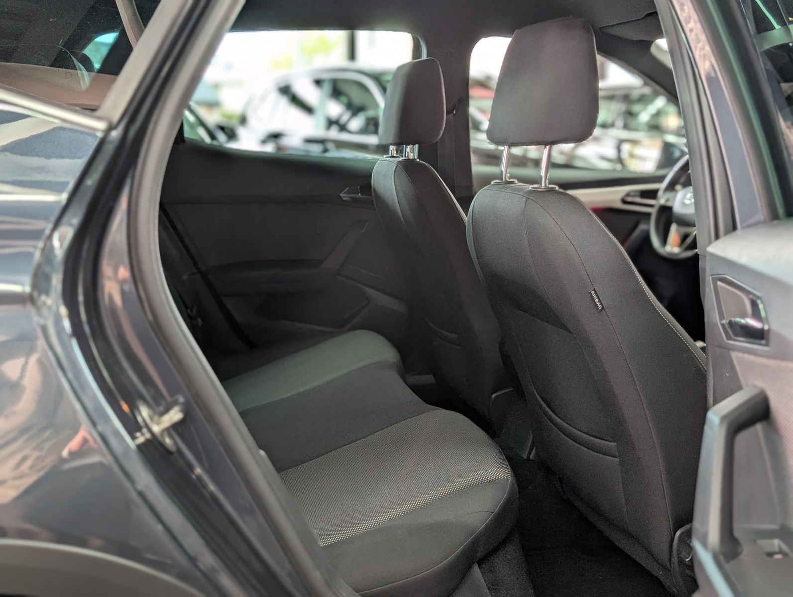 Fahrzeugabbildung SEAT Arona Xcellence FULL-LINK LED KESSY SHZ TEMP ALU